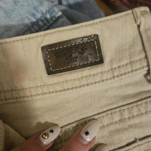 Womans Lee Riders - Picture 2 of 4